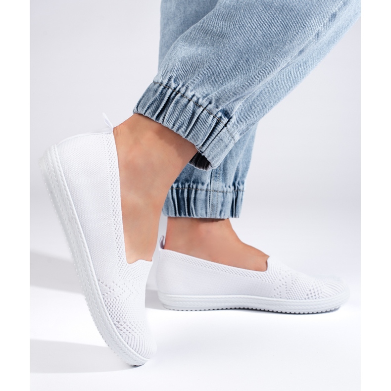 Damen-Slipper aus weißem Stoff 2