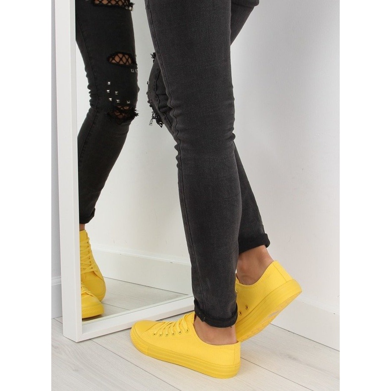 Gelbe einfarbige Damenturnschuhe NB176 Gelb 2