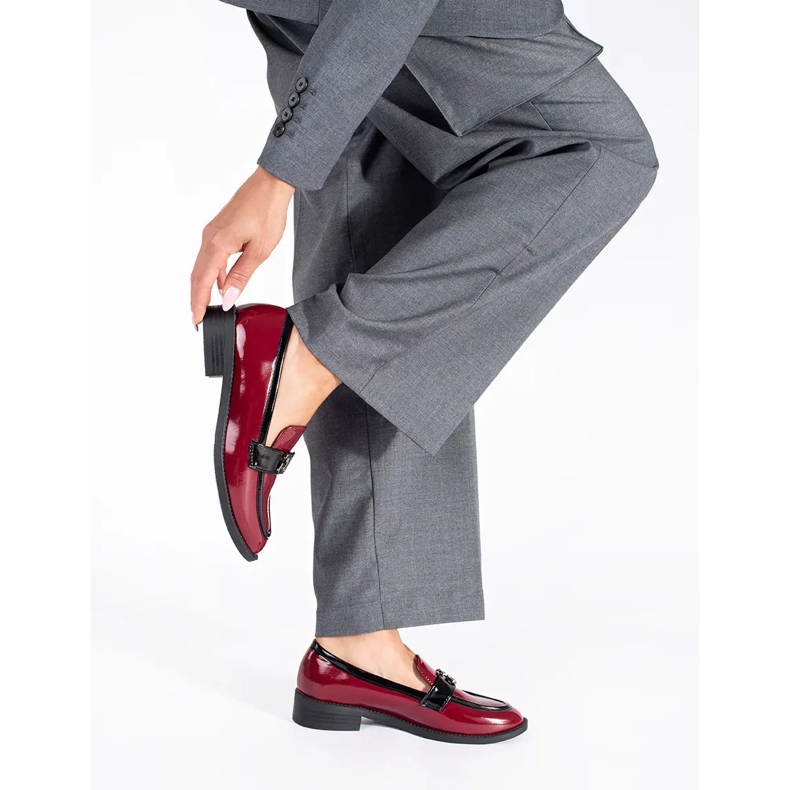 Burgunderfarbene Damen-Loafer aus Lackleder rot 2