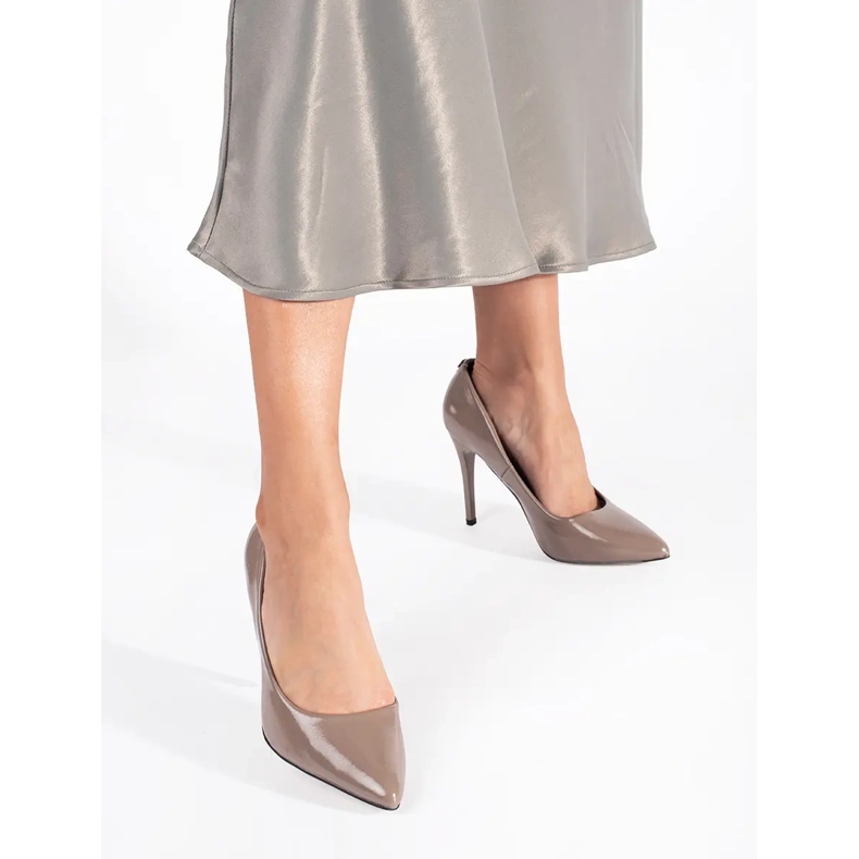 Beige Lack-Stilettos für Damen 2