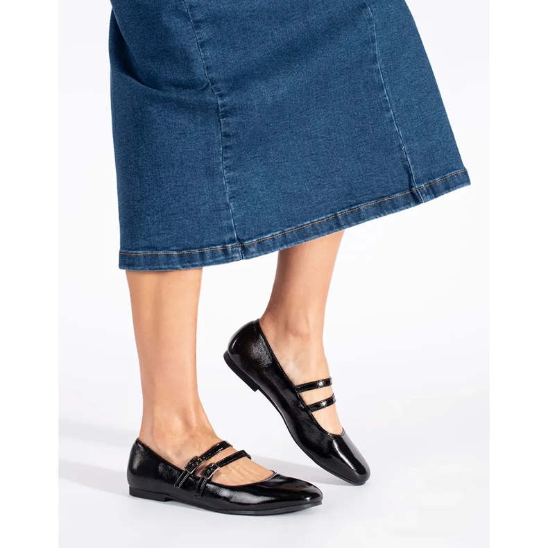 Schwarze Lack-Ballerinas mit Verschluss 2