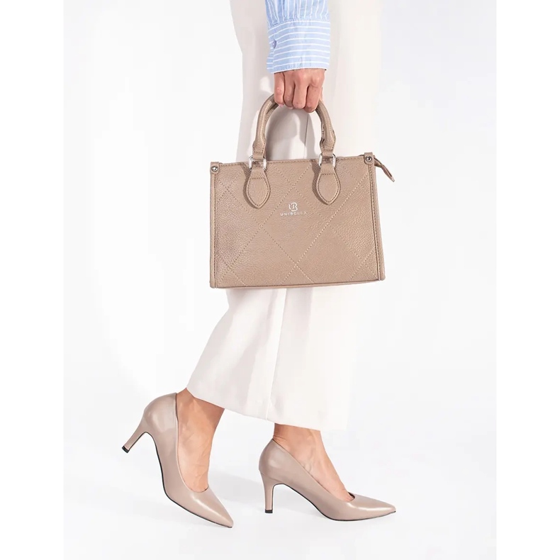 Klassische, elegante beige Pumps mit hohen Absätzen 2