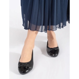 Schwarze Damen-Ballerinas aus Lackleder mit Schleife 2
