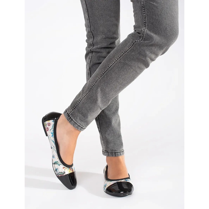 Goodin Ballerinas mit Blumenmuster und Lackspitze schwarz 2