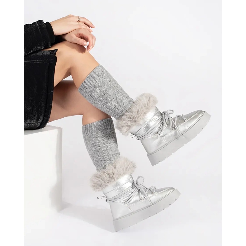 Silberne Damen-Schneestiefel mit Fell auf dicker Sohle silber- 1