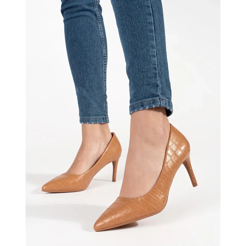 Seastar Dunkle Beigepumpe auf der High Heel 1