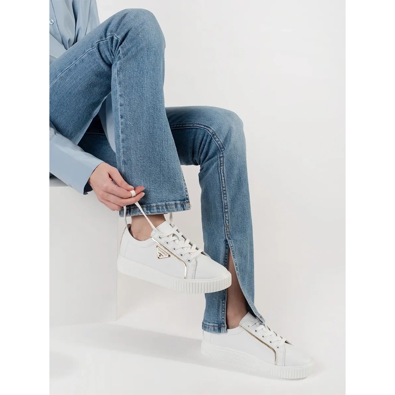 Goodin Leder weiße Turnschuhe auf einer dicken Sohle 1