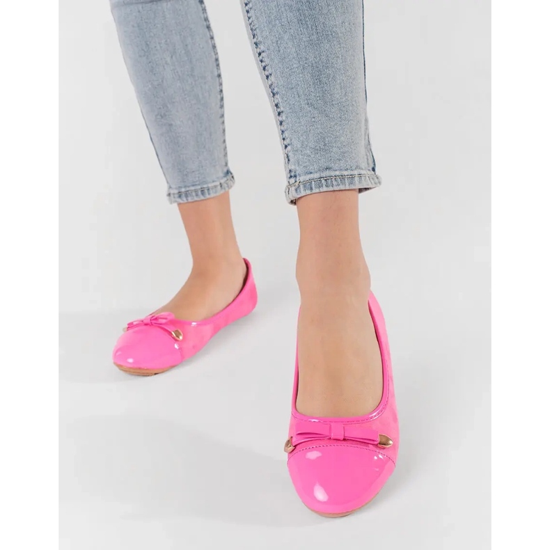 Pink Flat Women's Ballerinas mit Bogen und lackiertem Zeh rosa 2
