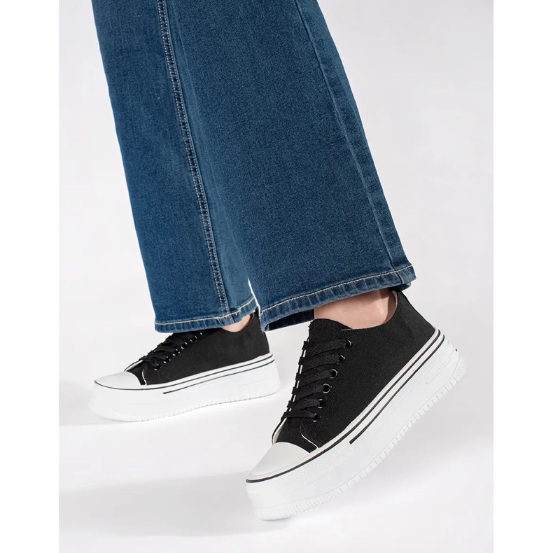 Schwarze Damen-Sneaker mit dicker Sohle 1