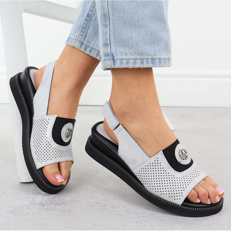 Jezzi Frauensandalen auf einer Plattform mit Gummi-Silber-Jeszi RMR2267-2 1