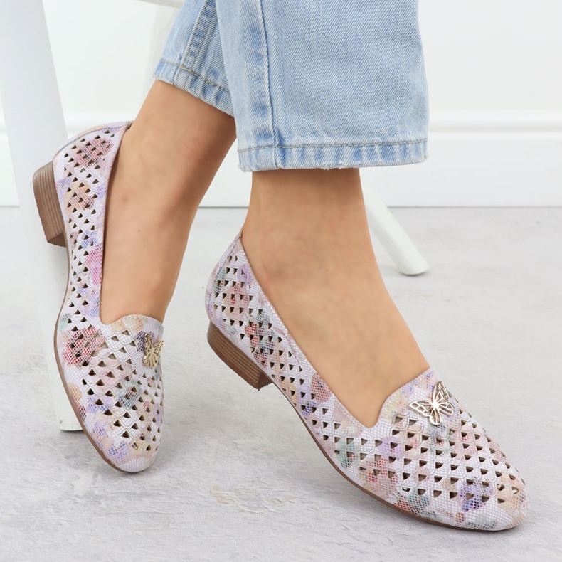 Frauenschuhe mit niedriger Heel mit Blumen M. Daszyński SA222-3 mehrfarbig 1