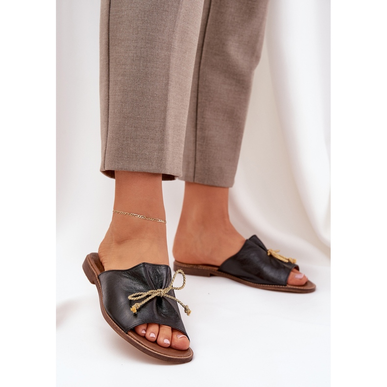 Leder flache elegante Flip Flops mit einem Bogen Lewski 3572 Schwarz 2