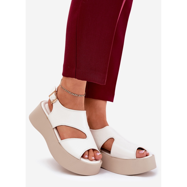 Frauensandalen auf der Plattform Öko -weißes Leder 1