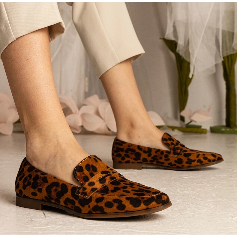 Panther -Frauen klassische Slipper braun 1