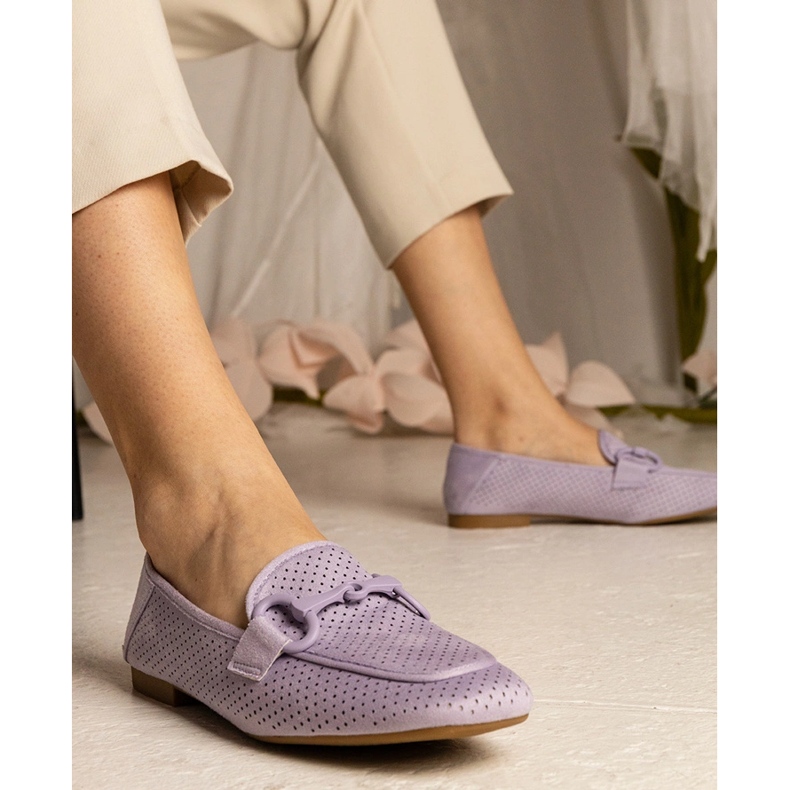 Violet Women's Openwork Sladers mit einer Verzierung violett 1