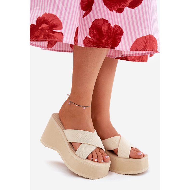 Damenflip Flops auf Keil und Plattform Beige 2