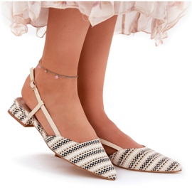 Frauen Ballerinas mit spitzen Nasen mit zarten beige Absätzen 9