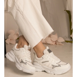 Weiße Turnschuhe Frauensport mit Glitzer 2