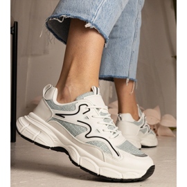 Sport und grüne Frauensport -Sneaker weiß 4