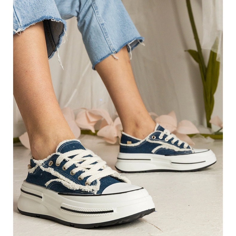 Blue Damen -Sneaker auf einer hohen Sohle blau 1