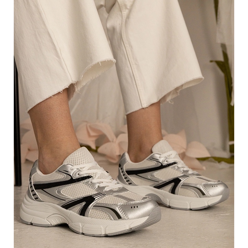 Silber -Turnschuhe Frauensport mit Glitzer silber- 1