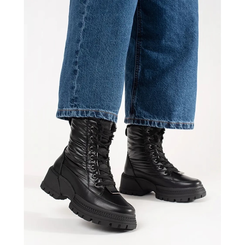 Schneestiefel für Damen auf der Plattform schwarz 2