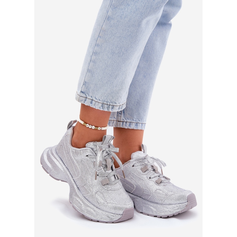 Frauen -Sneaker mit silbernen Zirkonen dekoriert silber- 1