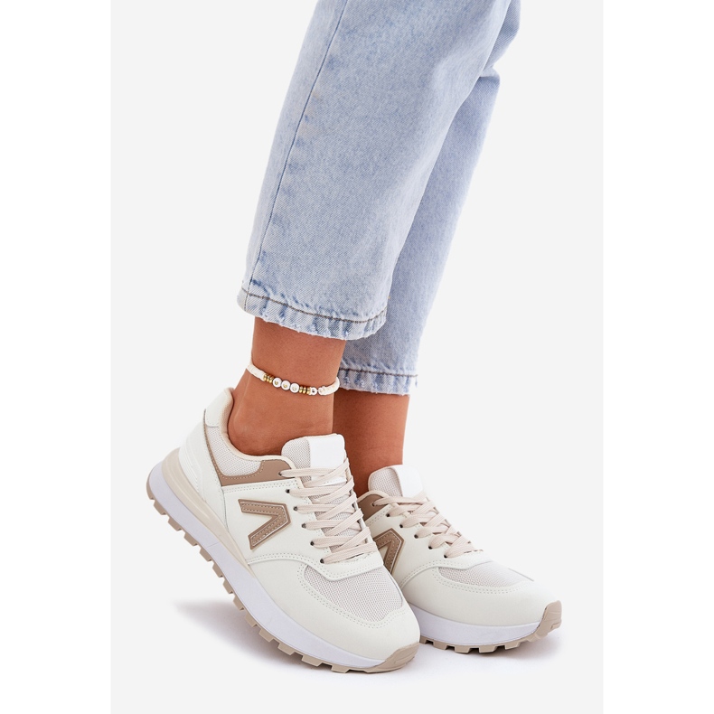 Frauen Sportschuhe mit Öko -Leder Beige 1
