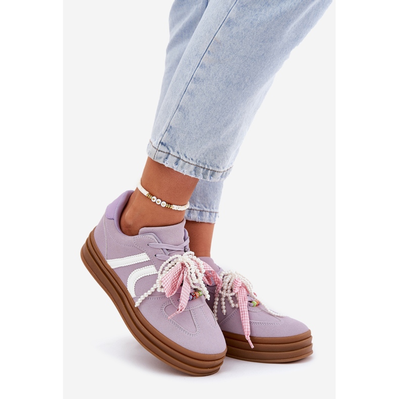 Frauen -Sneaker auf der Plattform mit lila Dekorationen violett 1