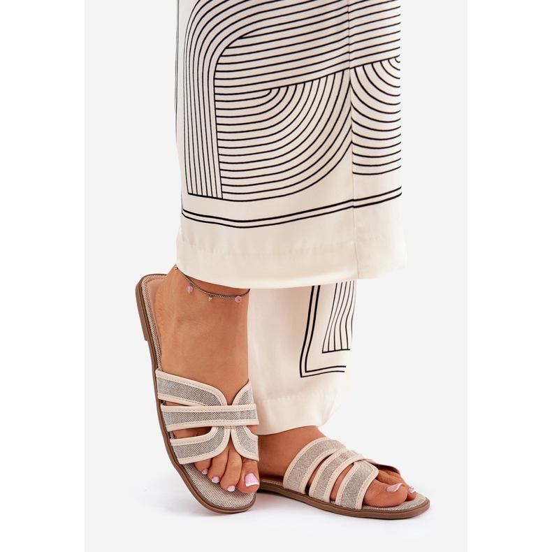 Klassischer Frauen flacher Beige 1