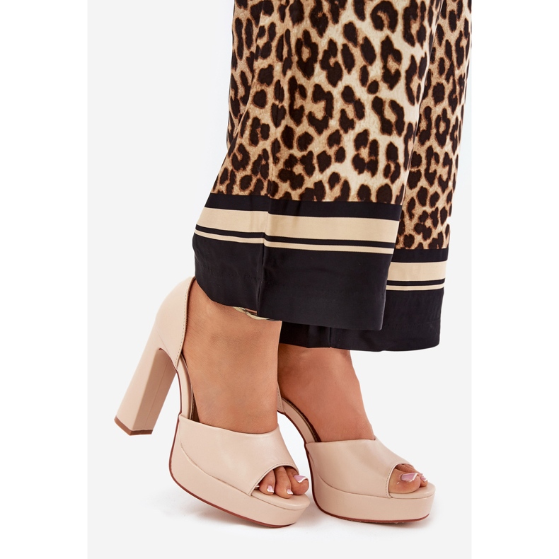 Frauensandalen auf dem Posten und Plattform Eco Leder Beige 1