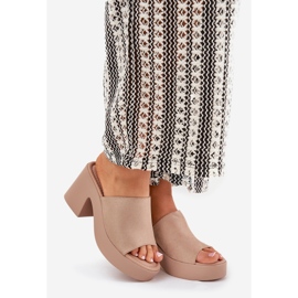 Pantoffeln für Frauen auf der Khaki -Post und -plattform beige 1