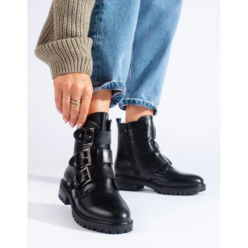 Isolierte Taschen mit Schnallen schwarz 2