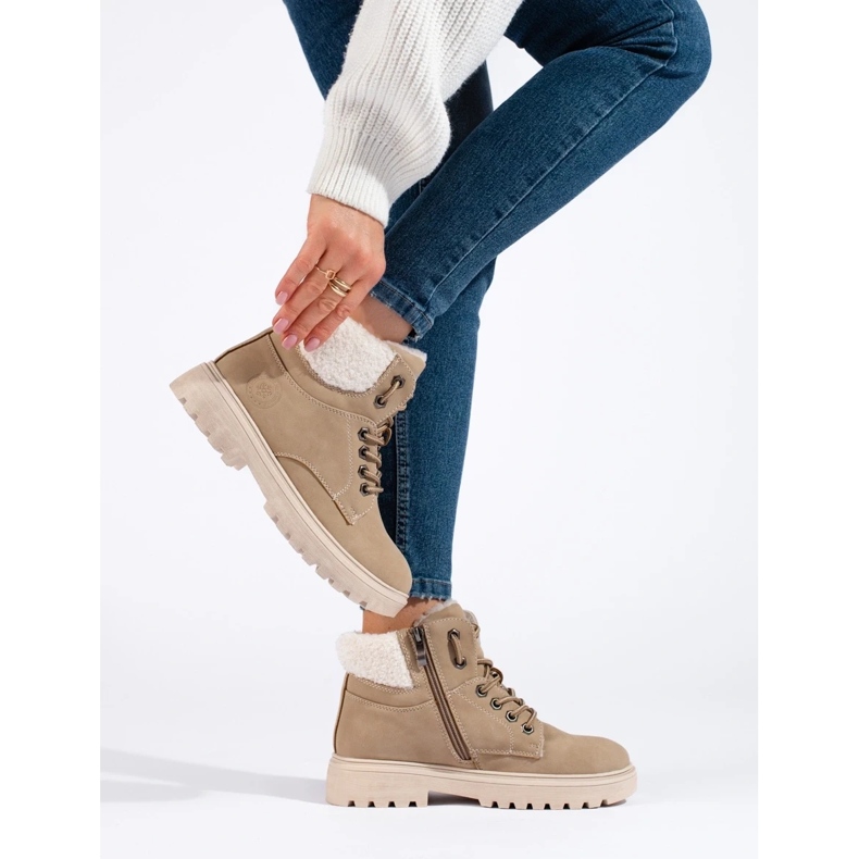 Stilvolle Trapper aus Öko-Leder beige 2