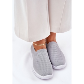 Das graue Frauen aus rutschten Material -Sneakers aus 5