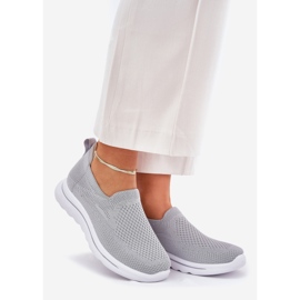 Das graue Frauen aus rutschten Material -Sneakers aus 1