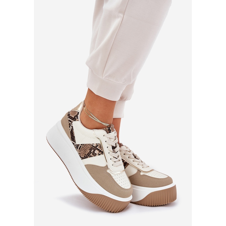 Frauen -Turnschuhe auf einer massiven Plattform, Tiermuster Beige 1