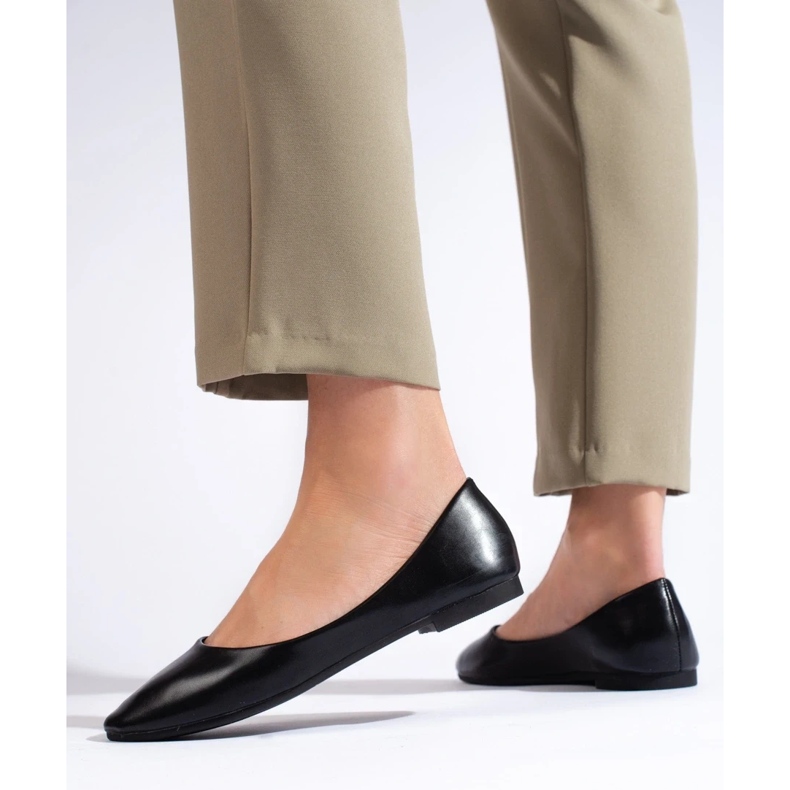 Klassische schwarze Ballerinas für Damen 1