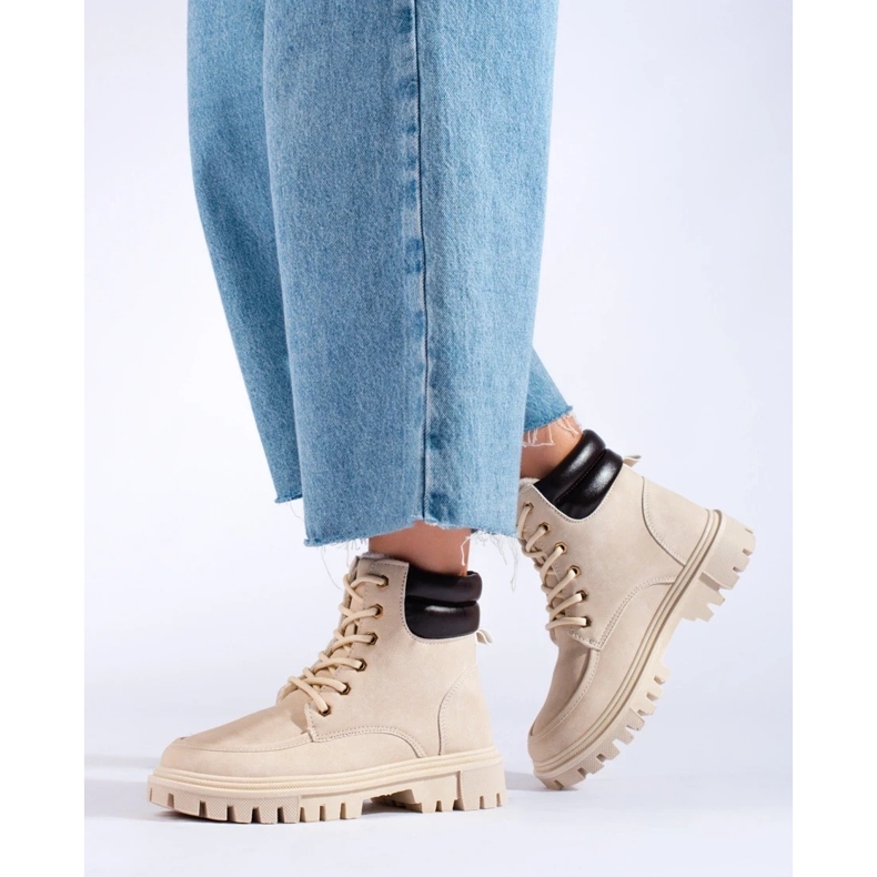 Beige Damenstiefel 2