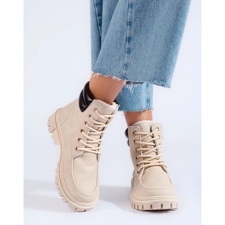 Beige Damenstiefel 1