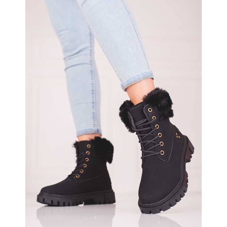 Schwarze Damenstiefel mit Fell 2