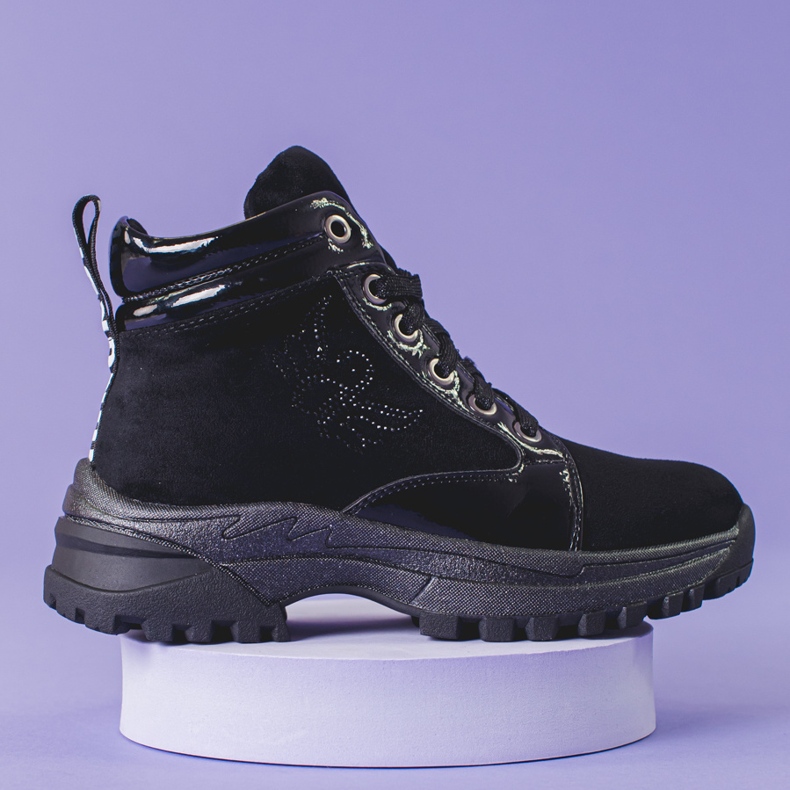 Schwarze Mädchenstiefel mit dicker Sohle 1