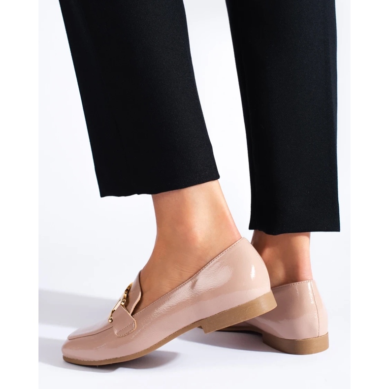 Lackierte pinkfarbene Damenschuhe mit einer Shelovet-Kette rosa 1