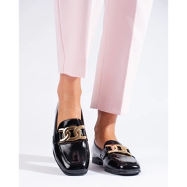 Schwarze Damenschuhe aus Lackleder mit Shelovet-Kette 2