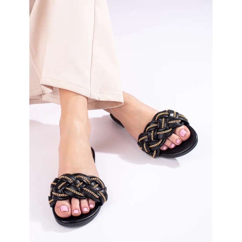 Elegante schwarze Sandalen mit Kette von Shelovet 2