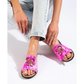 Rosa Damen-Flip-Flops mit Goldverzierung von Shelovet 1