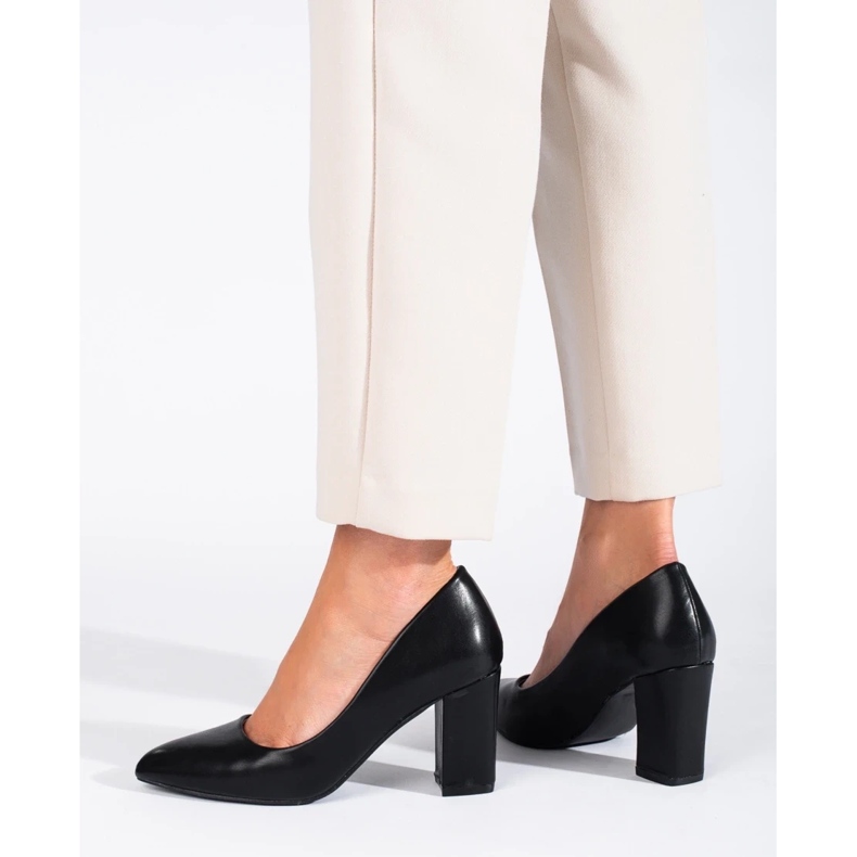 Elegante Pumps am Pfosten von Shelovet in Schwarz 1