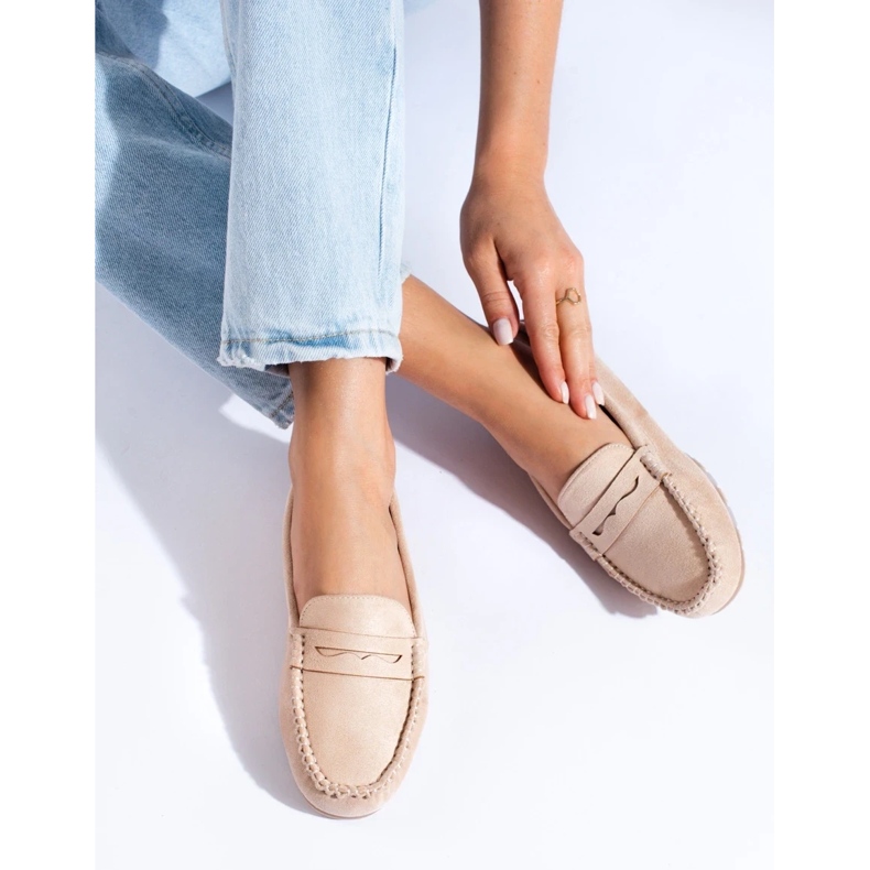 Beige Wildleder-Loafer für Damen von Shelovet 2