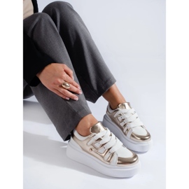 Goldene und weiße High-Plateau-Sneaker von Shelovet 1