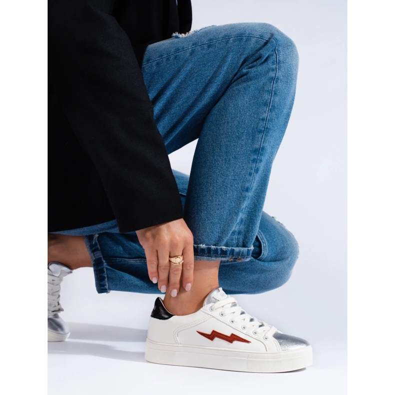 Weiße Turnschuhe für Damen von Shelovet 2